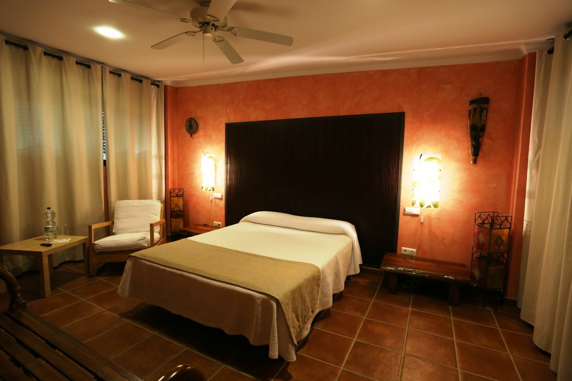 Bed and Breakfast El Celemin De Conil Коніль-де-ла-Фронтера Екстер'єр фото