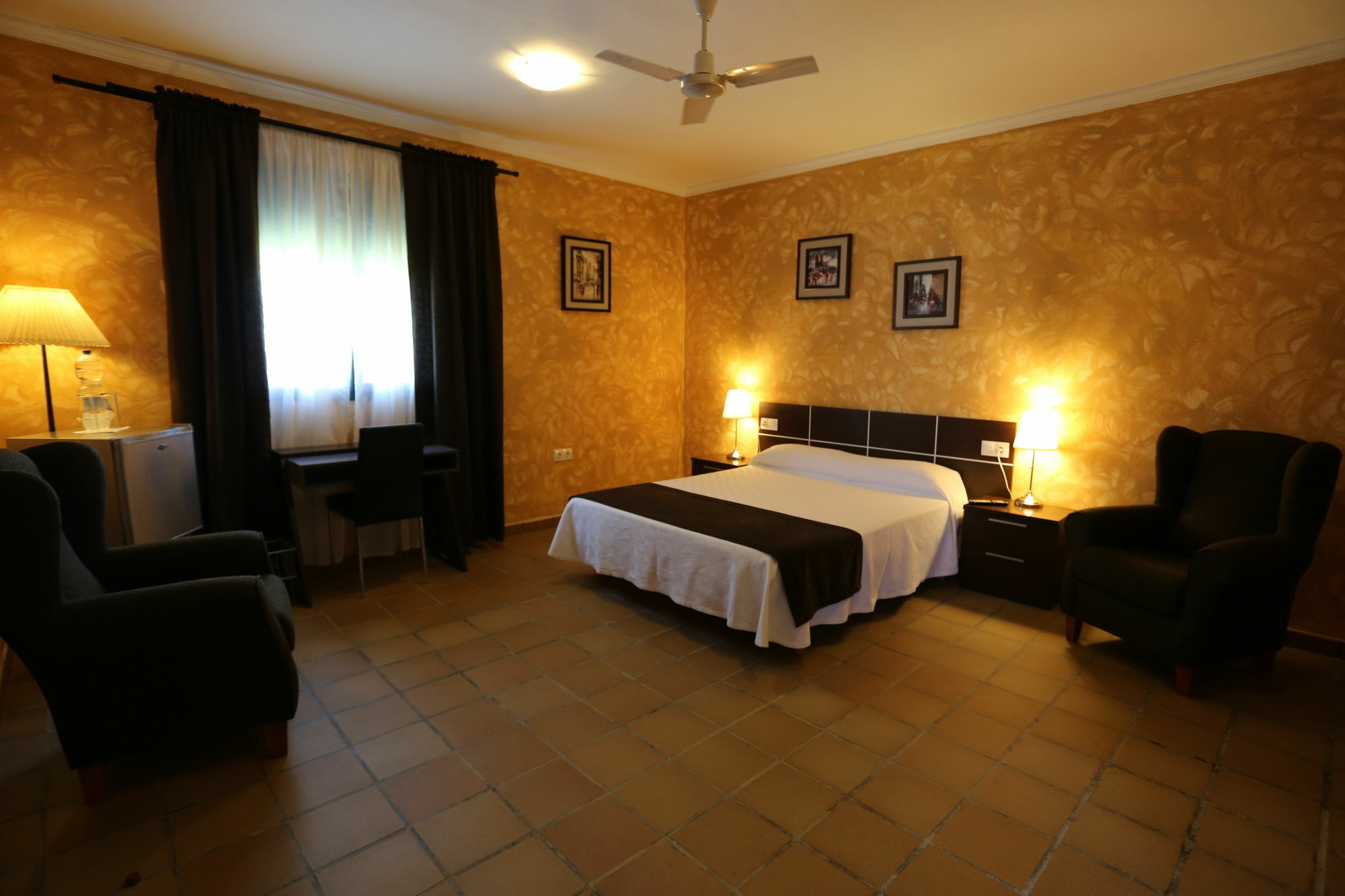 Bed and Breakfast El Celemin De Conil Коніль-де-ла-Фронтера Екстер'єр фото